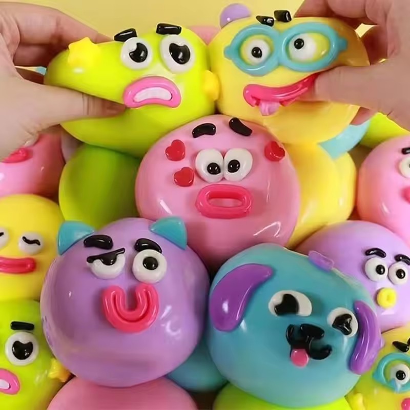 Interactive Squeaky Plush Dog Toy - มีสินค้าพร้อมส่ง 5 แบบ ของเล่นสกุชชี่รูปหน้าสุนัข ของเล่นบีบคลายเครียด ของเล่น